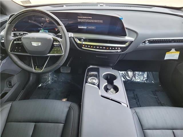 2025 Cadillac LYRIQ Sport 2