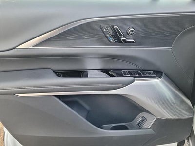 2025 Cadillac LYRIQ Sport 2