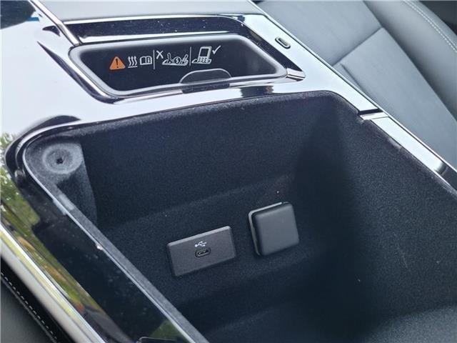 2025 Cadillac LYRIQ Sport 2