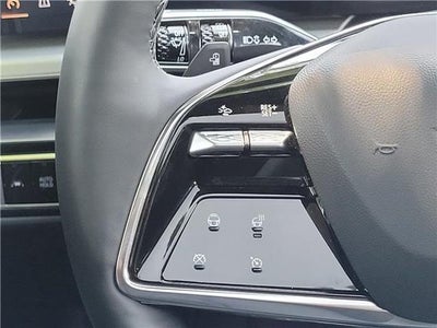 2025 Cadillac LYRIQ Sport 2