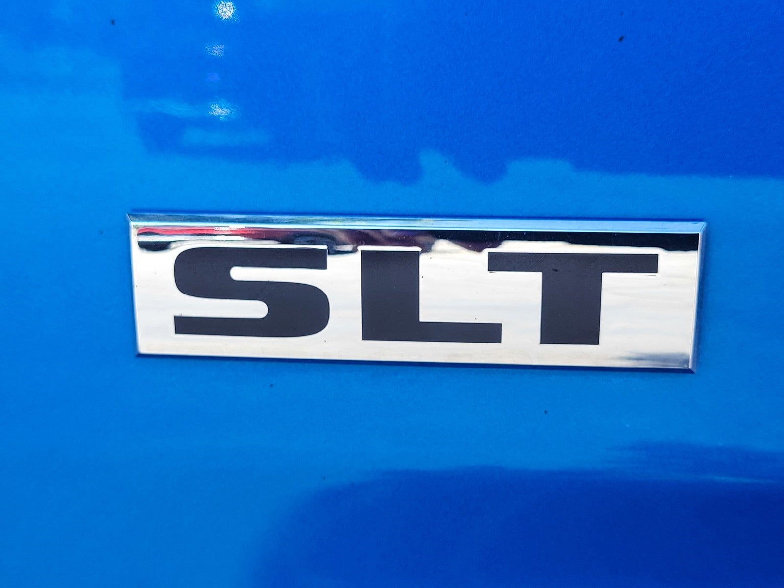 2022 RAM 1500 Classic SLT 4x2 Crew Cab 5'7" Box