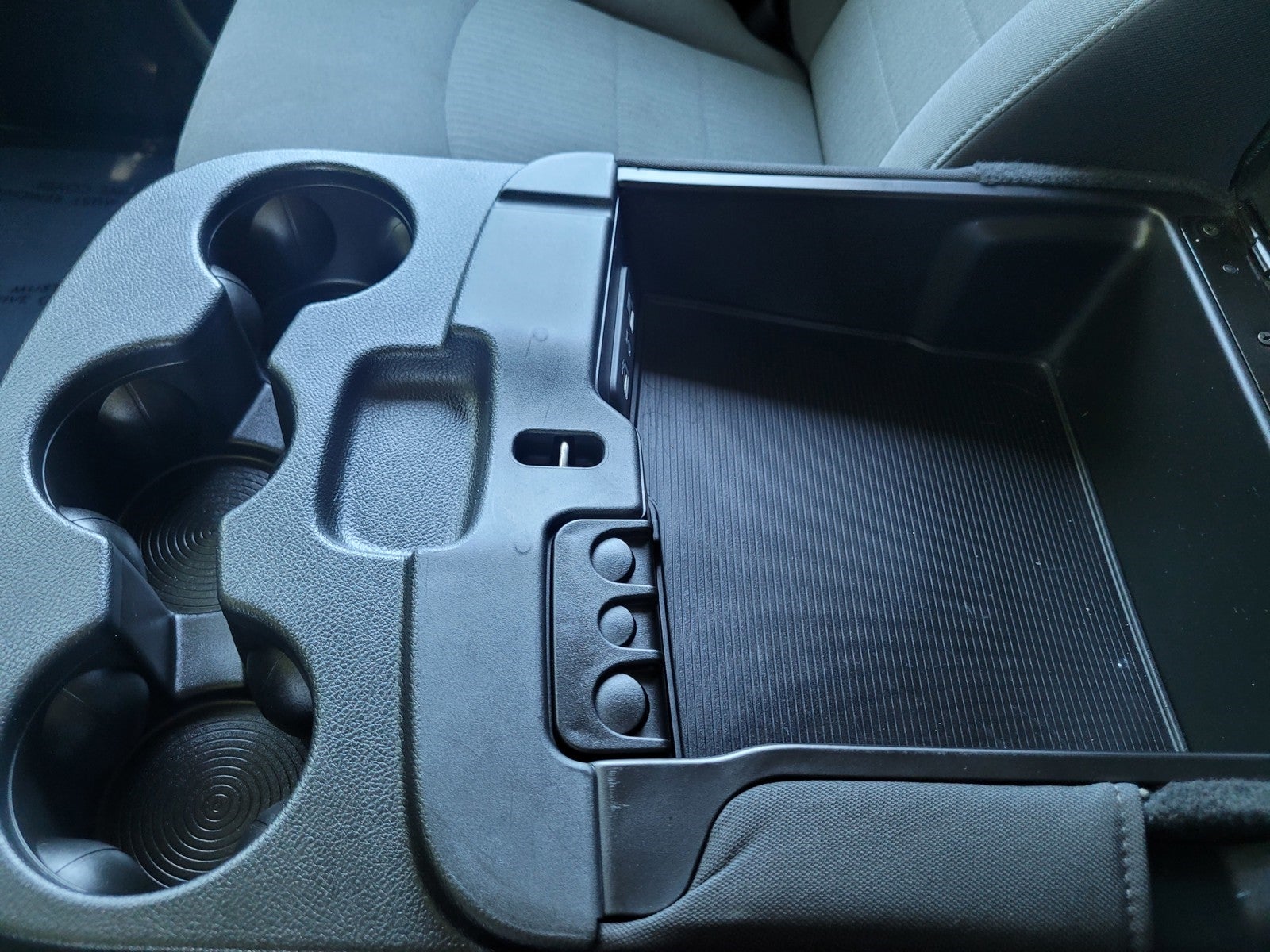 2022 RAM 1500 Classic SLT 4x2 Crew Cab 5'7" Box