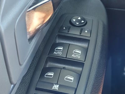 2022 RAM 1500 Classic SLT 4x2 Crew Cab 5'7" Box