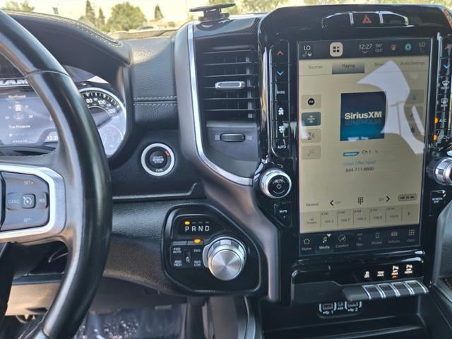 2022 RAM 1500 Laramie 4x4 Crew Cab 5'7" Box