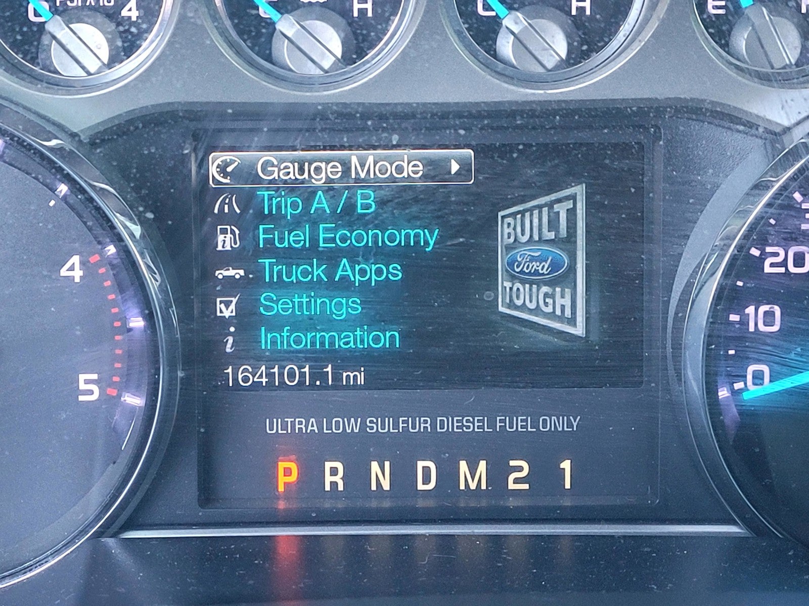 2013 Ford Super Duty F-250 SRW 4WD Crew Cab 6-3/4 Ft Box Lariat