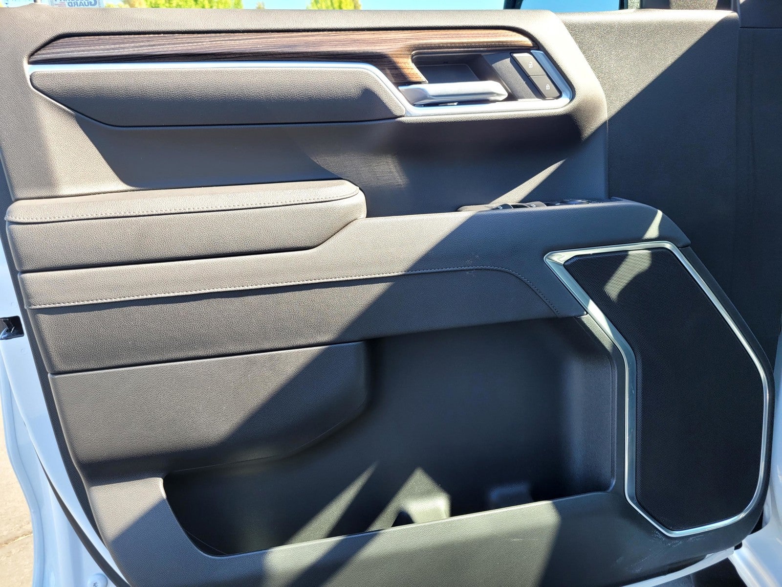 2025 Chevrolet Silverado 1500 Crew Cab Short Box 4-Wheel Drive LT 1LT