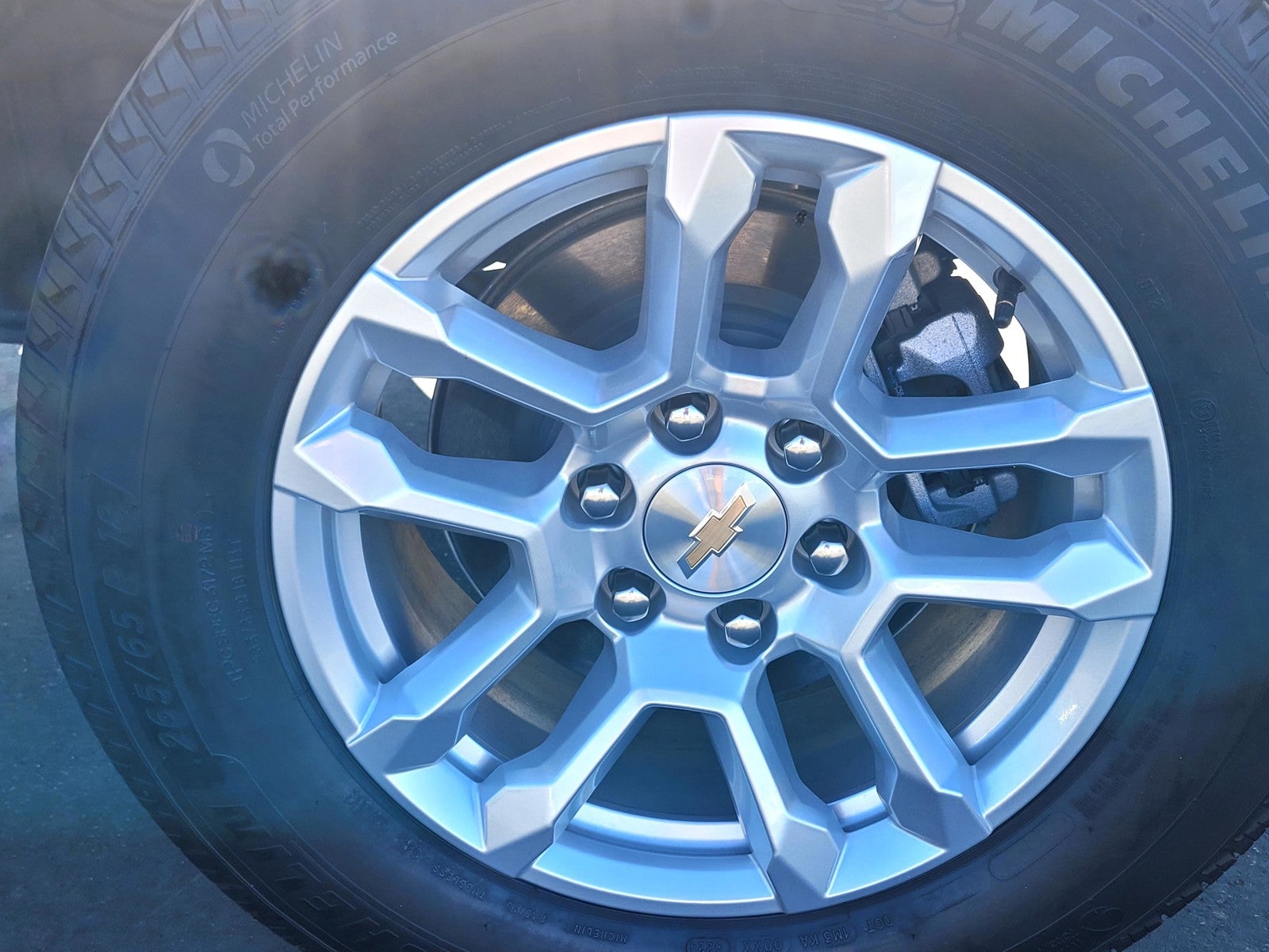 2025 Chevrolet Silverado 1500 Crew Cab Short Box 4-Wheel Drive LT 1LT