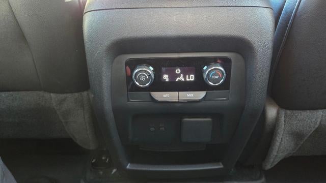 2026 Chevrolet Traverse LT w/2LT