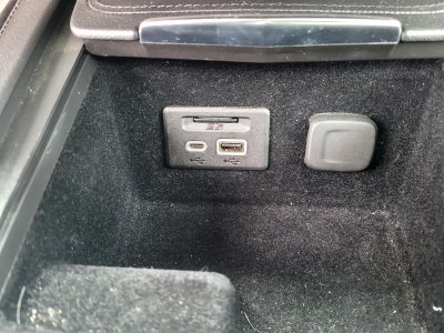 2023 Cadillac XT4 AWD 4dr Premium Luxury