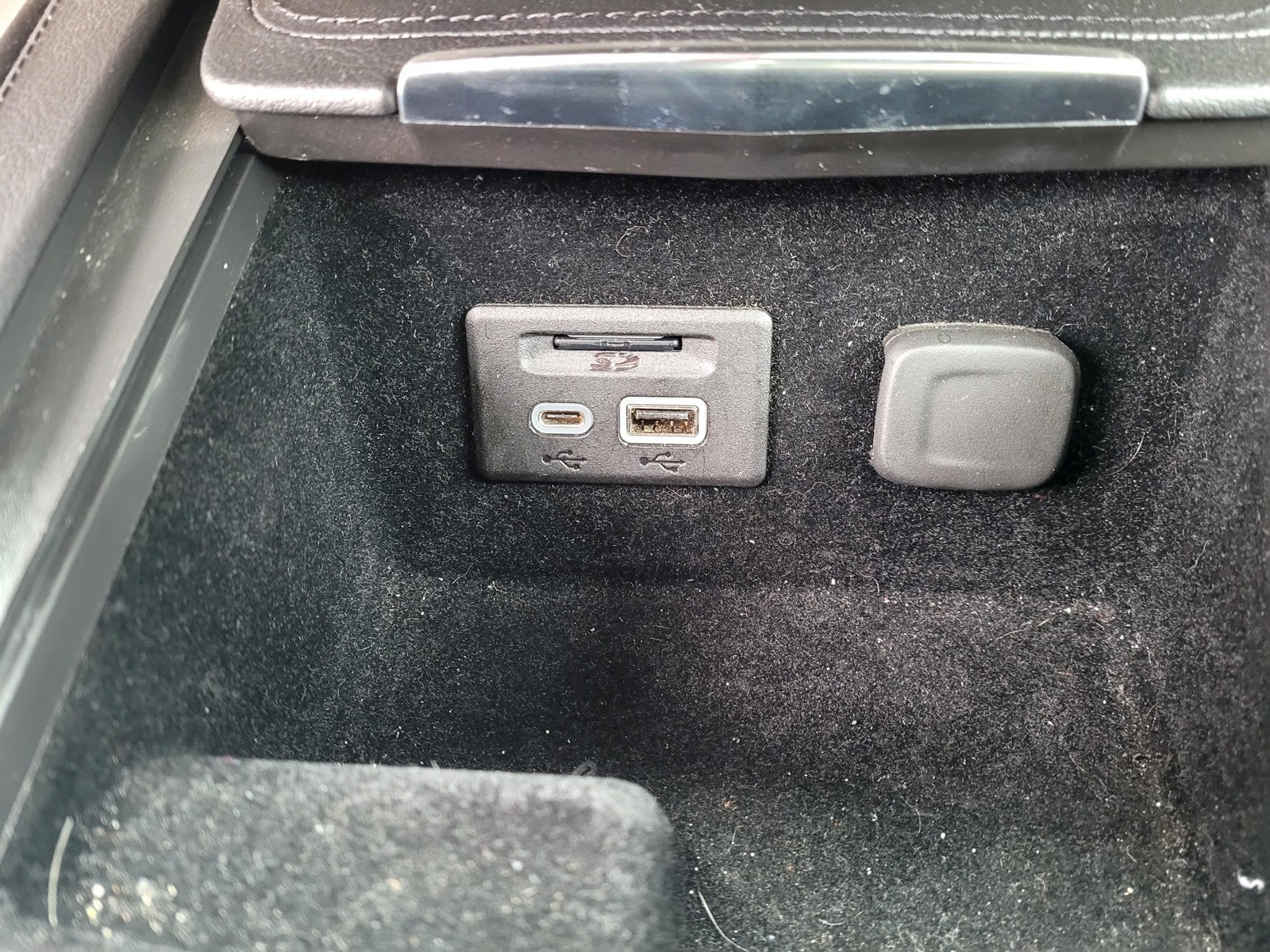 2023 Cadillac XT4 AWD 4dr Premium Luxury