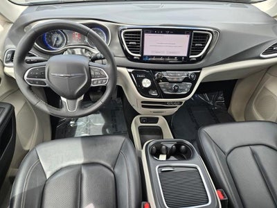 2024 Chrysler Pacifica Touring L FWD