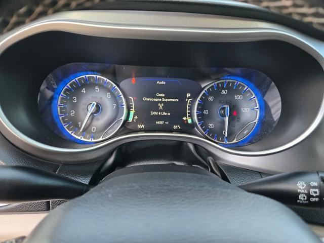 2023 Chrysler Pacifica Touring L FWD