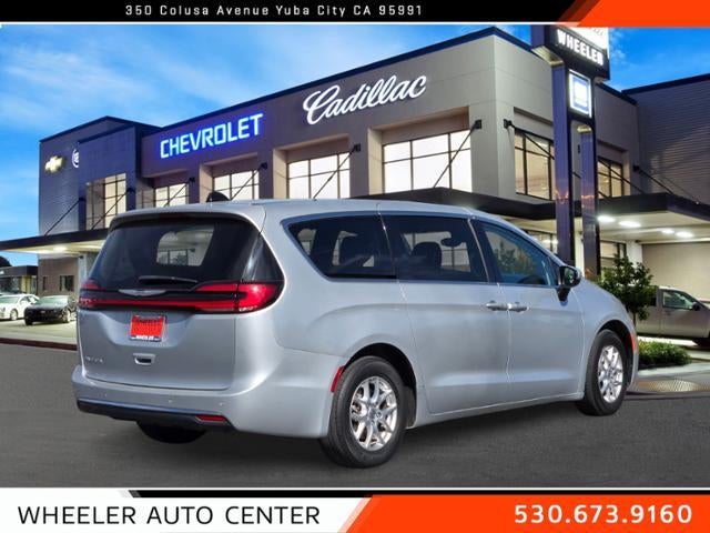 2023 Chrysler Pacifica Touring L FWD