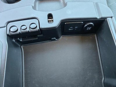 2017 RAM 2500 Tradesman 4x4 Crew Cab 6'4" Box