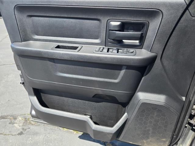 2017 RAM 2500 Tradesman 4x4 Crew Cab 6'4" Box