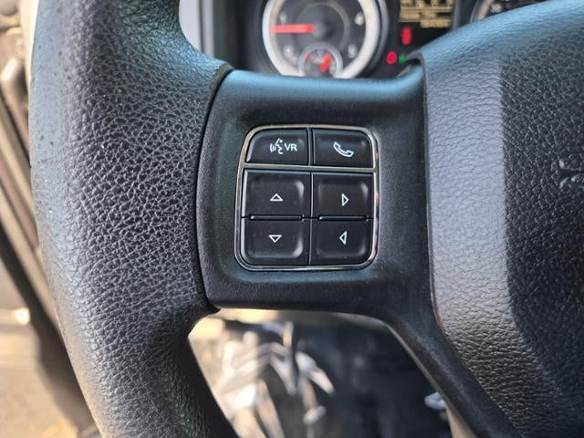 2017 RAM 2500 Tradesman 4x4 Crew Cab 6'4" Box