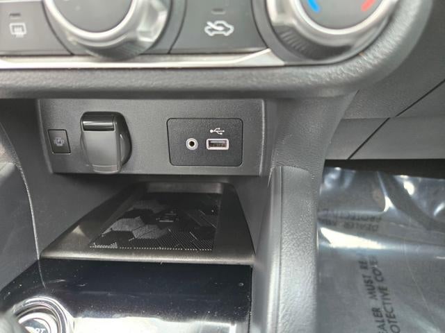 2025 Nissan Versa SV CVT