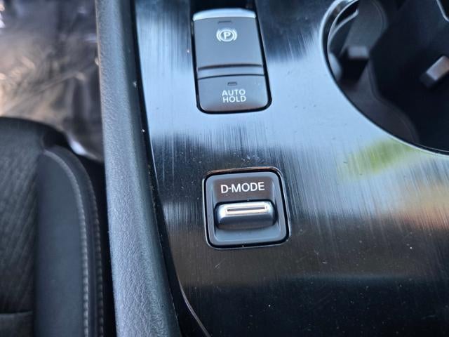 2025 Nissan Rogue FWD SV