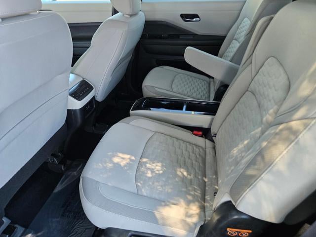 2022 Nissan Pathfinder SV 2WD