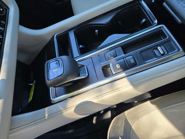 2022 Nissan Pathfinder SV 2WD
