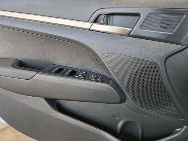 2020 Hyundai ELANTRA SE IVT