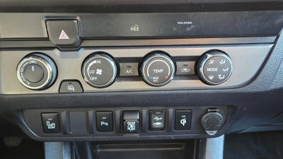 2019 Toyota Tacoma 4WD 4WD TRD Off Road Double Cab 5' Bed V6 MT (Natl)